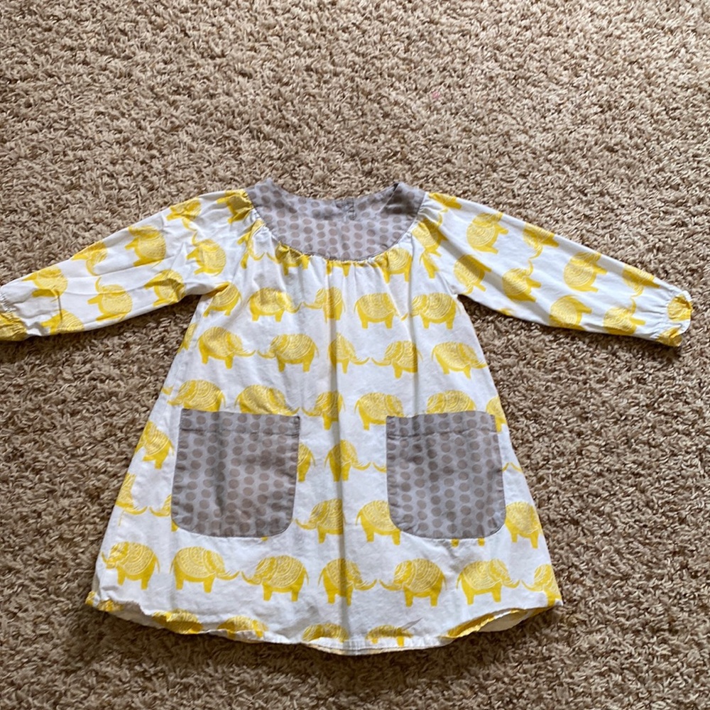 Girls Size 5 Elephant top